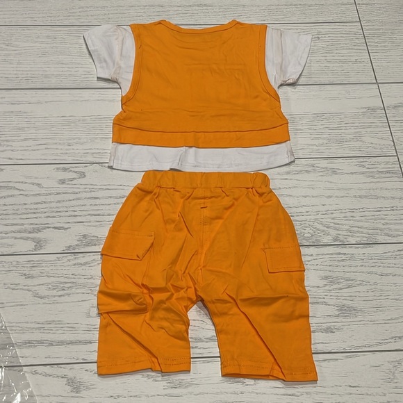 Set - Picture 2 of 3